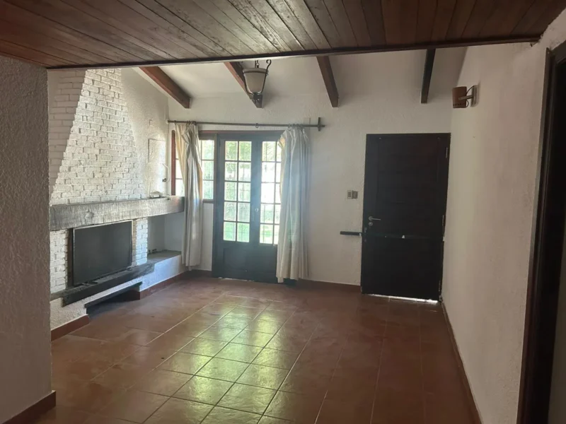 Casa en Alquiler FAMILIA O EMPRESA/Zona de Colegios/Fondo/Barbacoa/Apto Indepte.