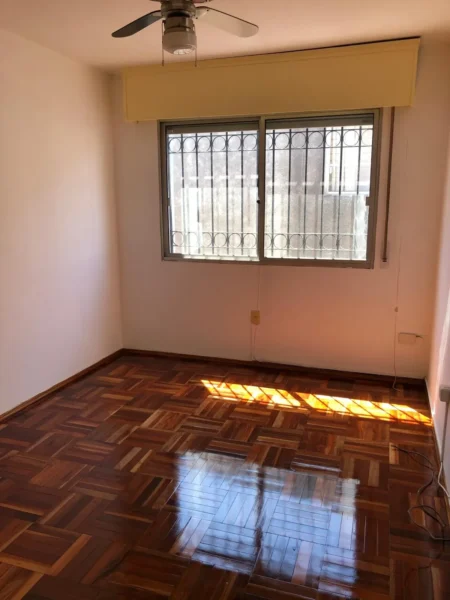 Alquiler de gran casa/310m2/4 dorm/3 baños/barbacoa/3 cocheras/Malvin