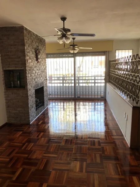 Alquiler de gran casa/310m2/4 dorm/3 baños/barbacoa/3 cocheras/Malvin