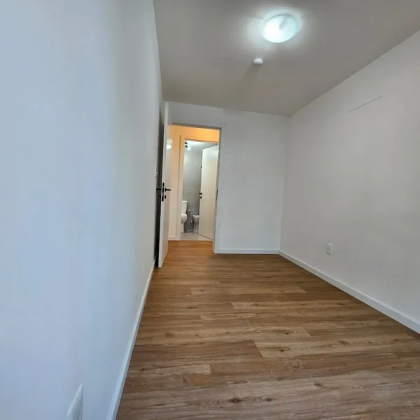 A Estrenar/2 Dormitorios Con Garaje/cordon