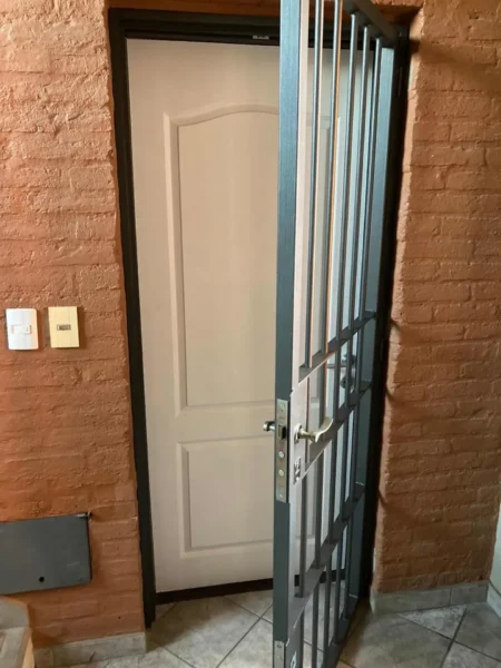 Apto en Venta, sobre Alejandro Gallinal en la zona de Malvin Norte.