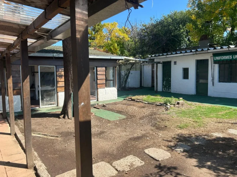 Casa en Alquiler FAMILIA O EMPRESA/Zona de Colegios/Fondo/Barbacoa/Apto Indepte.