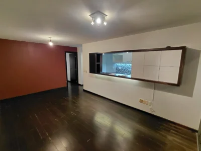 Frente/Piso 8/53m2/2 dorm/2 baños/2 garajes/Punta Carretas