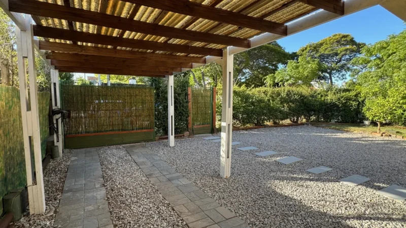 IDEAL EMPRESA O FAMILIA/400m2/4 dorm/3 baños/cochera/Carrasco Sur