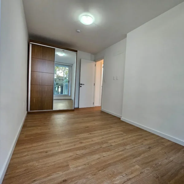 A Estrenar/2 Dormitorios Con Garaje/cordon