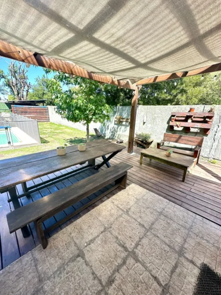 Gran Casa en Venta! 3 dorm/2 baños/2 cocheras/350m2/Piscina/deck/Parque Carrasco