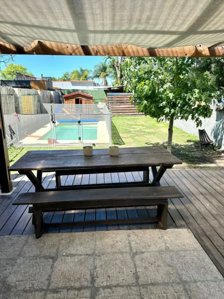 Gran Casa en Venta! 3 dorm/2 baños/2 cocheras/350m2/Piscina/deck/Parque Carrasco