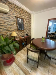 Venta Impecable Apartamento tipo Casa, 2 Dormitorios y 2 Patios en Centro