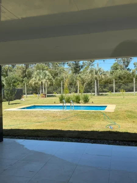 Gran Casa en Cumbres de Carrasco/1000m2/3 dorm/2 baños/Cocherax2/Piscina