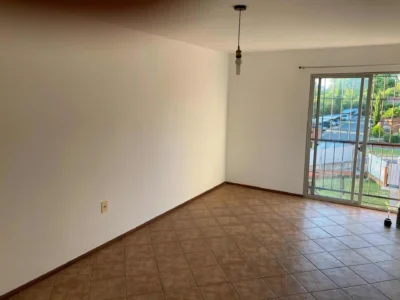 Apto en Venta, sobre Alejandro Gallinal en la zona de Malvin Norte.