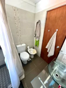 Gran Casa en Venta! 3 dorm/2 baños/2 cocheras/350m2/Piscina/deck/Parque Carrasco