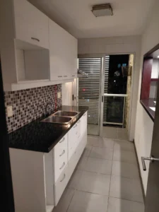 Frente/Piso 8/53m2/2 dorm/2 baños/2 garajes/Punta Carretas