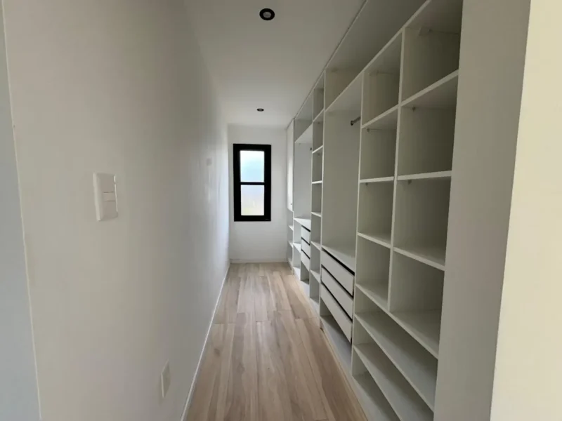 Gran Casa en Cumbres de Carrasco/1000m2/3 dorm/2 baños/Cocherax2/Piscina