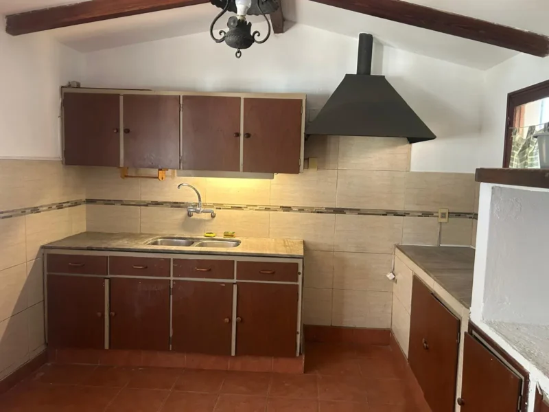 Casa en Alquiler FAMILIA O EMPRESA/Zona de Colegios/Fondo/Barbacoa/Apto Indepte.