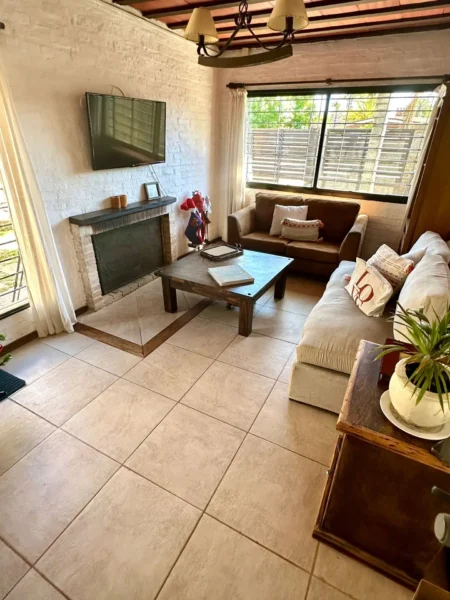 Gran Casa en Venta! 3 dorm/2 baños/2 cocheras/350m2/Piscina/deck/Parque Carrasco