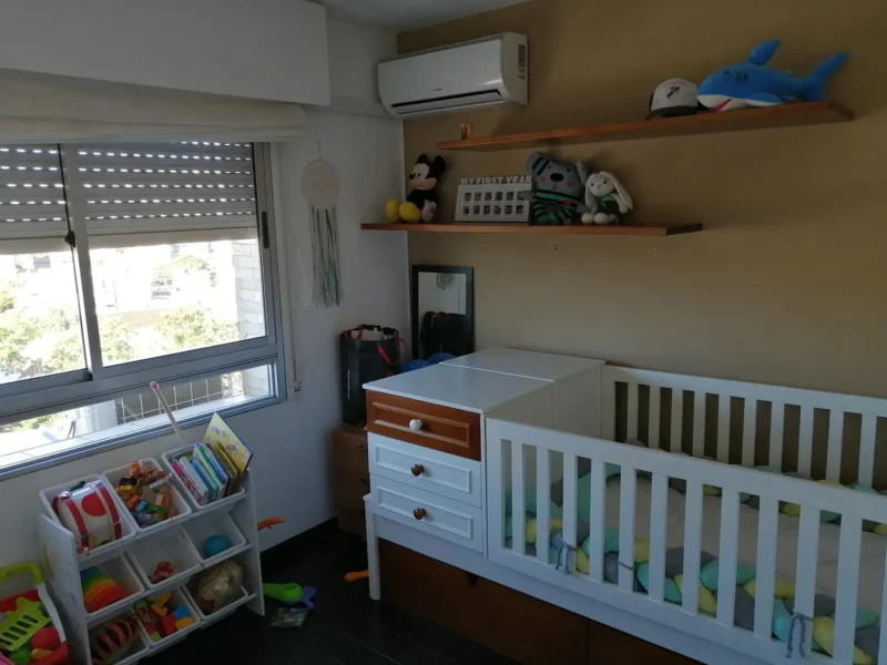 Frente/Piso 8/53m2/2 dorm/2 baños/2 garajes/Punta Carretas