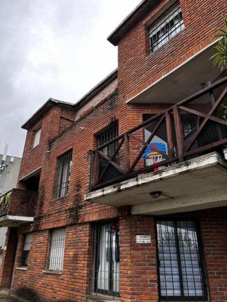 Venta/3dorm/2 baños/balcon/patio/Hipolito Yrigoyen,Malvin Norte