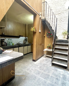 Venta Ph de altos en Cordón, 6 habitaciones, azotea transitable con parrillero