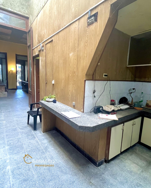Venta Ph de altos en Cordón, 6 habitaciones, azotea transitable con parrillero