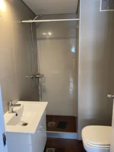 Alquiler apartamento en Malvin Sur, 2 dormitorios, 2 baños, cochera fija, Bajos gastos comunes