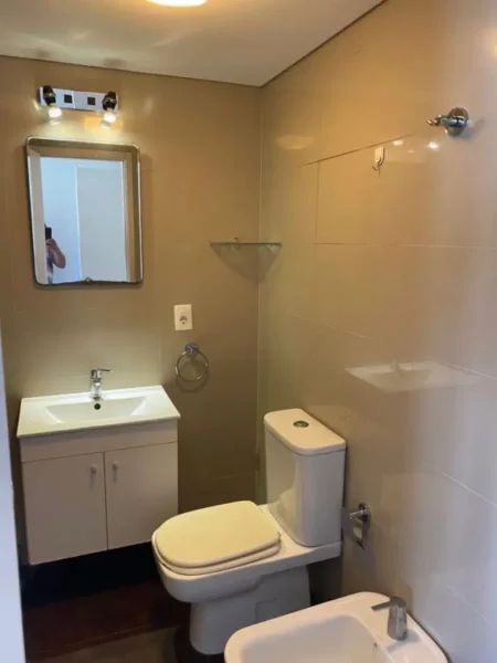 Alquiler apartamento en Malvin Sur, 2 dormitorios, 2 baños, cochera fija, Bajos gastos comunes