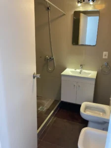 Alquiler apartamento en Malvin Sur, 2 dormitorios, 2 baños, cochera fija, Bajos gastos comunes