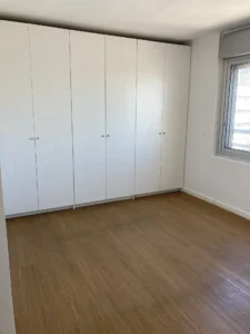 Alquiler apartamento en Malvin Sur, 2 dormitorios, 2 baños, cochera fija, Bajos gastos comunes
