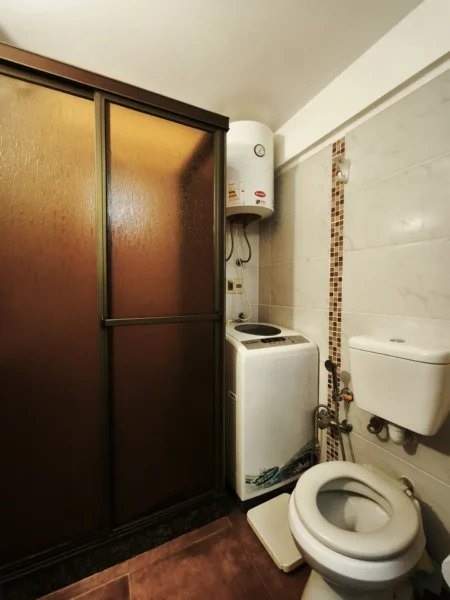 Venta Coope de Usuarios/Duplex/sobre Av. 8 de Octubre