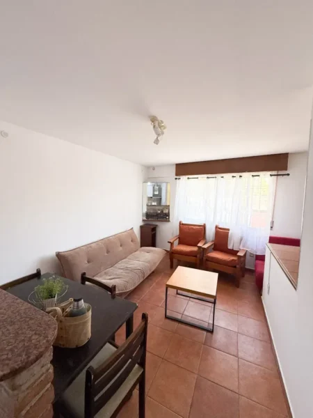 IDEAL INVERSION/a pasos de av rivera y shopp mvdeo/38m2/patio
