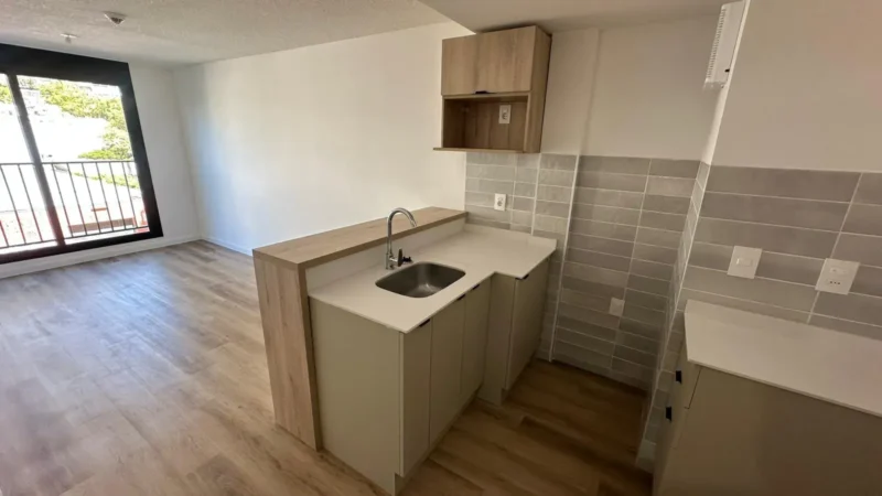Alquila apartamento a estrenar de 1 dormitorio al frente con balcón – La Blanqueada