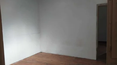 Venta de casa en Colón, 3 habitaciones, patio con parrillero, ideal inversión rentabilidad 9%