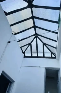 VENTA CON RENTA/45m2/2 dormitorios/sobre Av. Burgues, Atahualpa