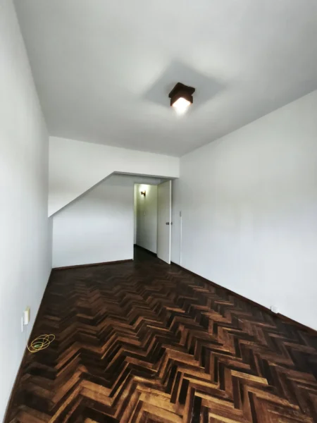 Venta Coope de Usuarios/Duplex/sobre Av. 8 de Octubre