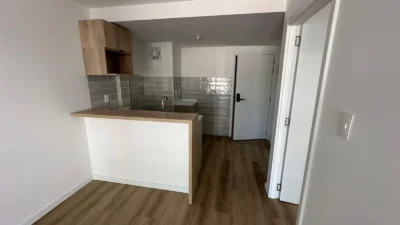 Alquila apartamento a estrenar de 1 dormitorio al frente con balcón – La Blanqueada