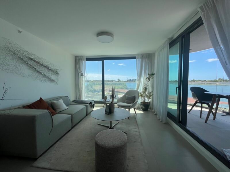 Venta de apartamento en Carrasco Boating sobre el Lago Calcagno, 1 dormitorio