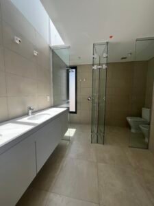 Venta de Apartamento Penthouse Duplex con 3 dormitorios en Carrasco Boating