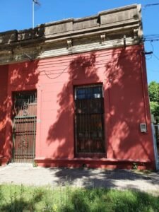 Venta de casa en Colón, 3 habitaciones, patio con parrillero, ideal inversión rentabilidad 9%