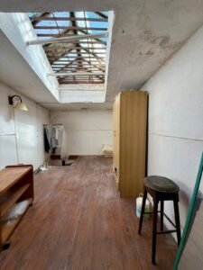 Venta casa en Cordón Sur, 3 habitaciones, 2 baños, patio con parrillero