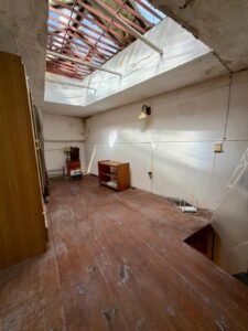 Venta casa en Cordón Sur, 3 habitaciones, 2 baños, patio con parrillero