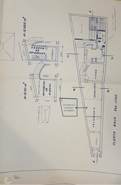 Venta casa en Cordón Sur, 3 habitaciones, 2 baños, patio con parrillero