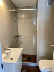 Alquiler apartamento en Malvin Sur, 2 dormitorios, 2 baños, cochera fija, Bajos gastos comunes