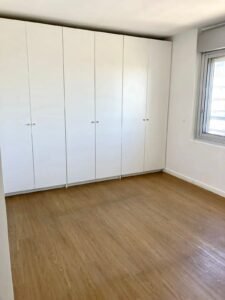 Alquiler apartamento en Malvin Sur, 2 dormitorios, 2 baños, cochera fija, Bajos gastos comunes