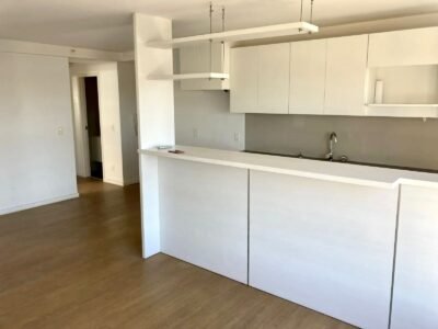 Alquiler apartamento en Malvin Sur, 2 dormitorios, 2 baños, cochera fija, Bajos gastos comunes