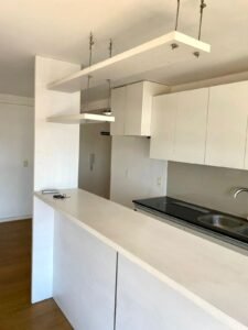 Alquiler apartamento en Malvin Sur, 2 dormitorios, 2 baños, cochera fija, Bajos gastos comunes