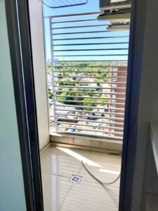 Alquiler apartamento en Malvin Sur, 2 dormitorios, 2 baños, cochera fija, Bajos gastos comunes