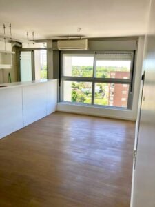 Alquiler apartamento en Malvin Sur, 2 dormitorios, 2 baños, cochera fija, Bajos gastos comunes