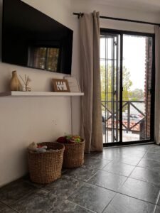 Venta/3dorm/2 baños/balcon/patio/Hipolito Yrigoyen,Malvin Norte