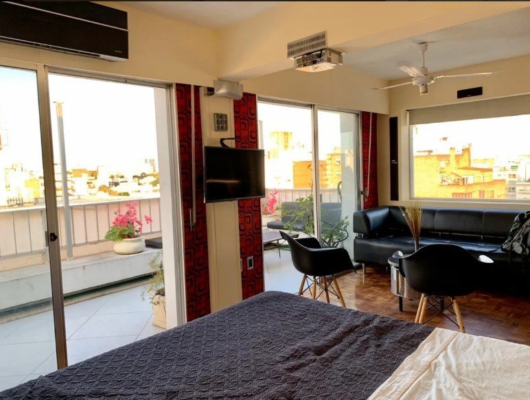 Loft Penthouse con Terraza de 60m2/Parrillero/Amoblado y Equipado/Pocitos