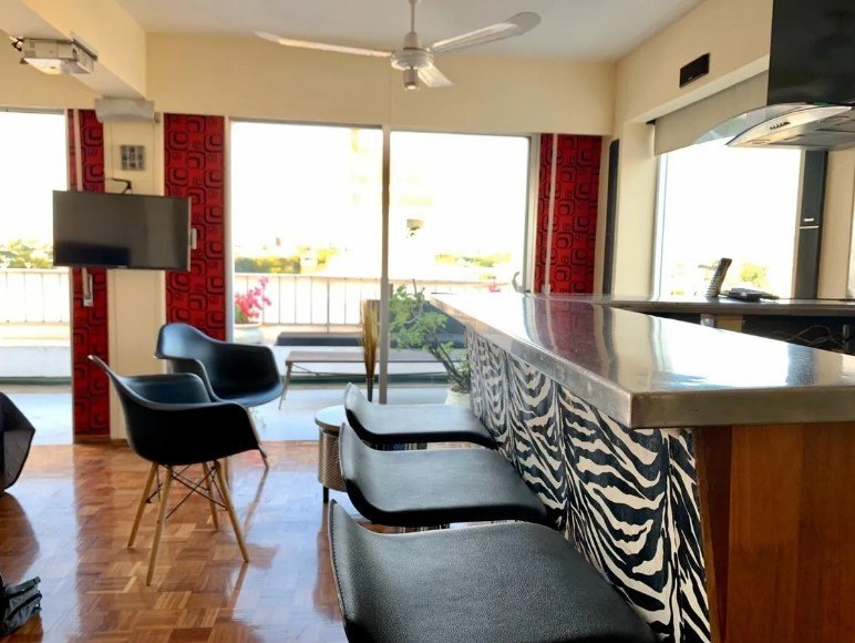Loft Penthouse con Terraza de 60m2/Parrillero/Amoblado y Equipado/Pocitos