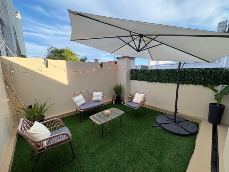 APTA BANCO | 2 dormitorios/2 baños/ 2 patios/ balcon/ a 2 cuadras de Playa Buceo